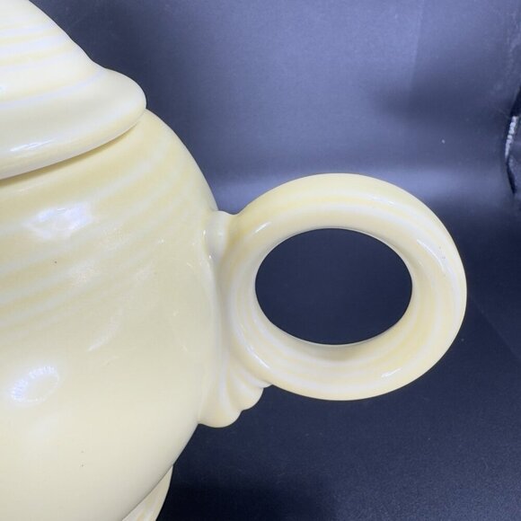 Fiesta Light Yellow Teapot Carafe Homer Laughlin USA Ceramic With Lid Marked VTG - Picture 9 of 14